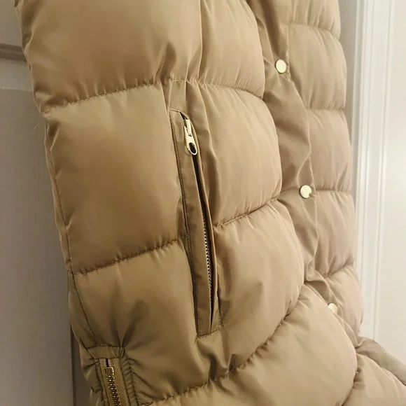 Long Puffer Vest (Large) - Picture 3 of 11